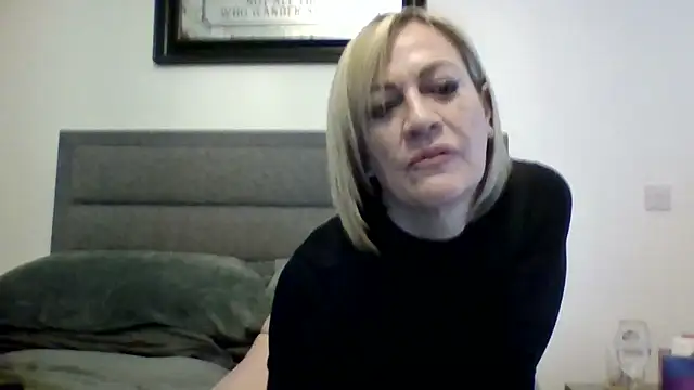 Snapshot of Milfshake227 chatting on 04.05.26 Milfshake227 online show from 04.05.26
