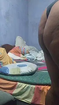 Isabel and Heckler online show from 04.12.26