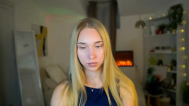 MilaBunny2000 online show from 02.13.26