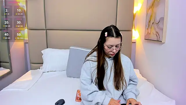 lanna 18  online show from 02.13.26