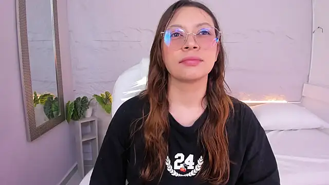 Snapshot of lanna_18_ chatting on 05.22.26 lanna 18 online show from 05.22.26