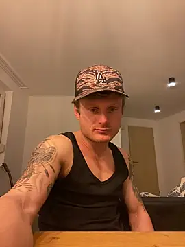 Snapshot of Fitlover1994 chatting on 02.04.26 Fitlover1994 online show from 02.04.26