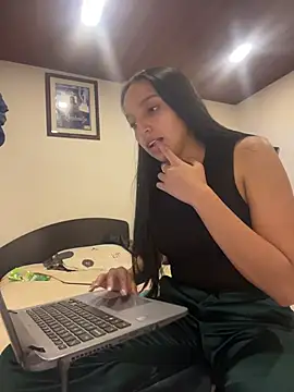 Snapshot of Eve_Ritz chatting on 02.27.26 Eve Ritz online show from 02.27.26