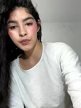 Snapshot of dani_bela chatting on 01.11.26 dani bela online show from 01.11.26