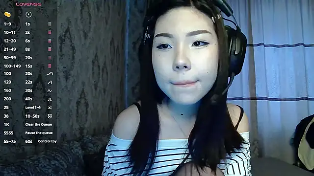 AprilOnilll online show from 02.28.26