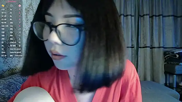 AprilOnilll online show from 03.17.26