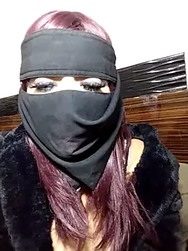 Queen-Nissreen online show from 01.15.26