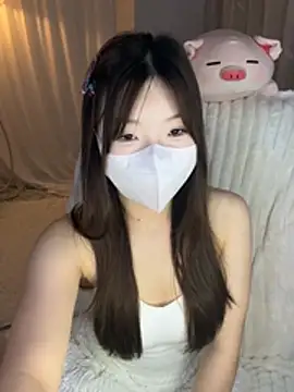 Snapshot of _xiaoxinxin_ chatting on 05.11.26 xiaoxinxin online show from 05.11.26