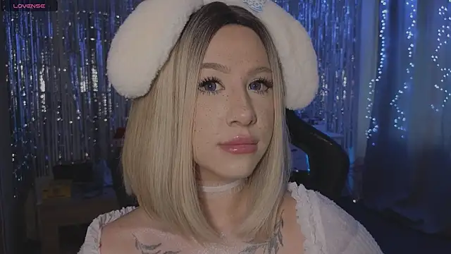 Necucubi02 online show from 01.10.26