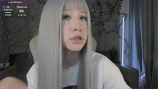 Necucubi02 online show from 04.10.26