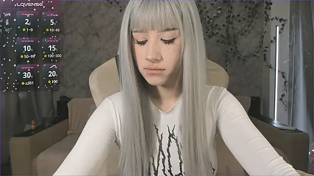 Snapshot of Necucubi02 chatting on 04.27.26 Necucubi02 online show from 04.27.26