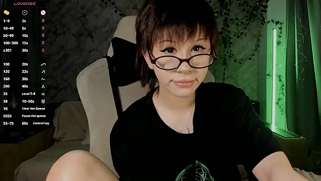 Snapshot of Necucubi02 chatting on 05.29.26 Necucubi02 online show from 05.29.26