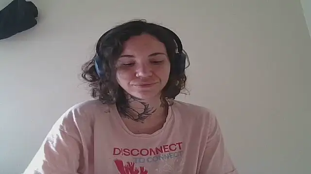 Snapshot of Dirty_Pink chatting on 04.22.26 Dirty Pink online show from 04.22.26