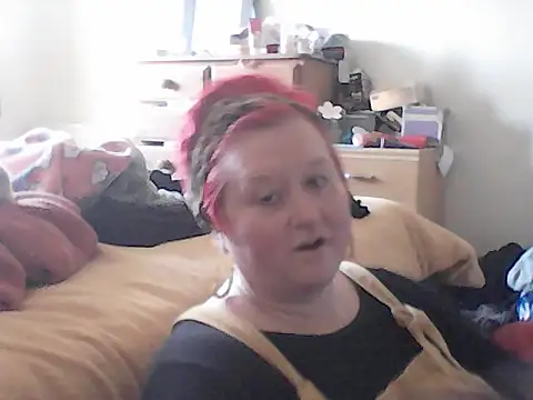 BustyRedxx online show from 03.28.26