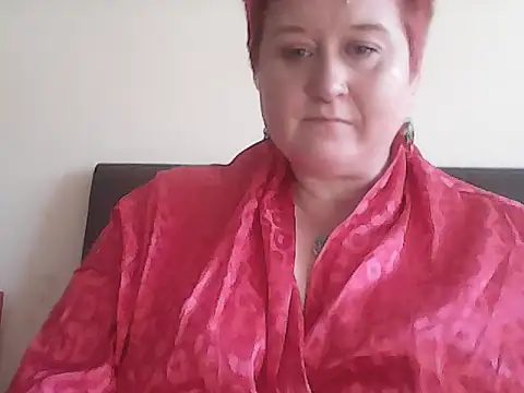 Snapshot of BustyRedxx chatting on 04.23.26 BustyRedxx online show from 04.23.26