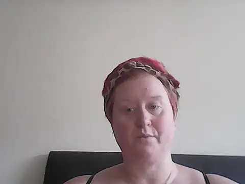 Snapshot of BustyRedxx chatting on 05.07.26 BustyRedxx online show from 05.07.26