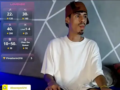 Snapshot of alexx_23cm chatting on 05.21.26 alexx 23cm online show from 05.21.26