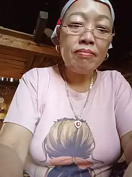 Snapshot of Agnes-baby chatting on 07.05.26 Agnes-baby online show from 07.05.26
