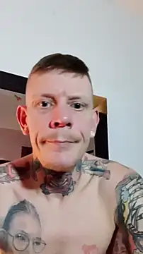 Snapshot of Der_Schoene_Penis chatting on 02.05.26 Der Schoene Penis online show from 02.05.26