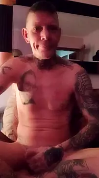 Snapshot of Der_Schoene_Penis chatting on 02.09.26 Der Schoene Penis online show from 02.09.26