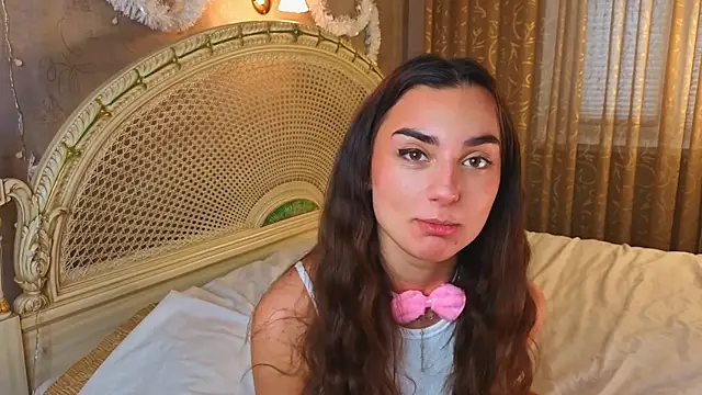 Snapshot of MinnaShummon chatting on 01.08.26 MinnaShummon online show from 01.08.26