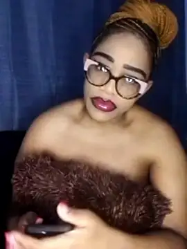 Sultrydiva1 online show from 01.12.26