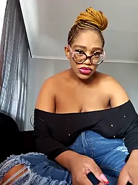 Snapshot of Sultrydiva1 chatting on 01.16.26 Sultrydiva1 online show from 01.16.26