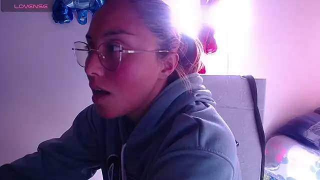 Velvet Moon33 online show from 02.25.26