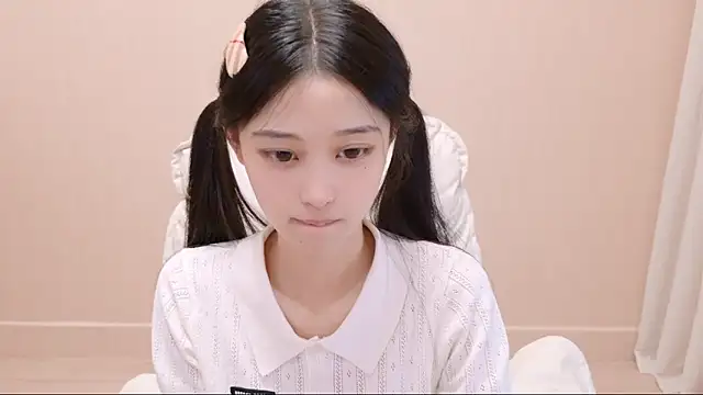 Snapshot of iiiiiiiiiu chatting on 05.11.26 iiiiiiiiiu online show from 05.11.26