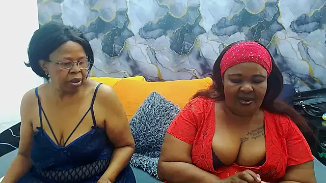 Snapshot of SEXY_MATURExx chatting on 05.30.26 SEXY MATURExx online show from 05.30.26