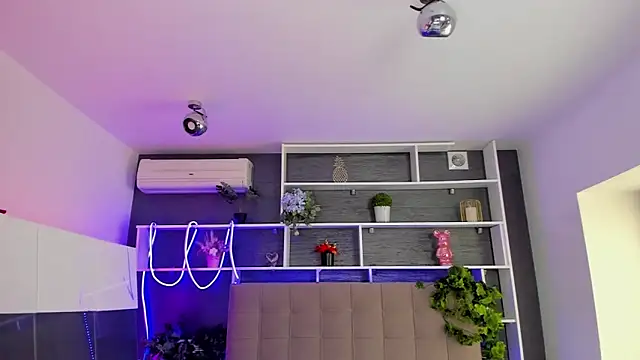 StephieRousee online show from 03.04.26