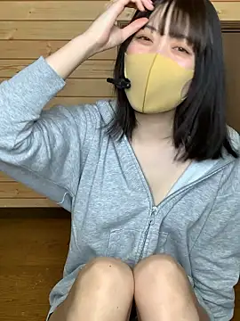 Snapshot of minami_room chatting on 05.13.26 minami room online show from 05.13.26
