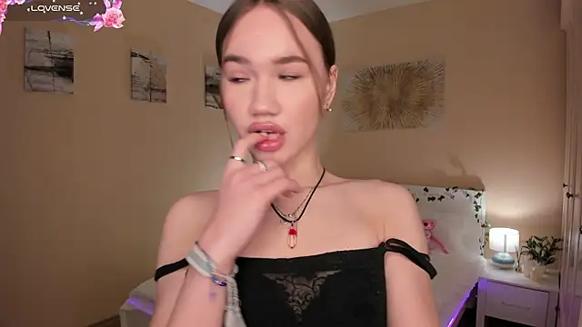 Snapshot of SweetNova_ chatting on 02.07.26 SweetNova online show from 02.07.26