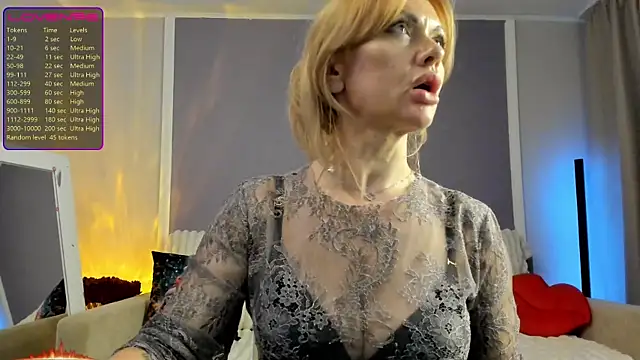 Snapshot of Monika-peach chatting on 04.21.26 Monika-peach online show from 04.21.26