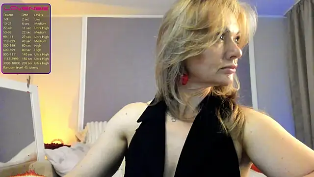 Snapshot of Monika-peach chatting on 06.02.26 Monika-peach online show from 06.02.26