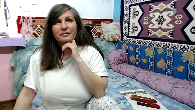 Adelinemilf online show from 04.28.26