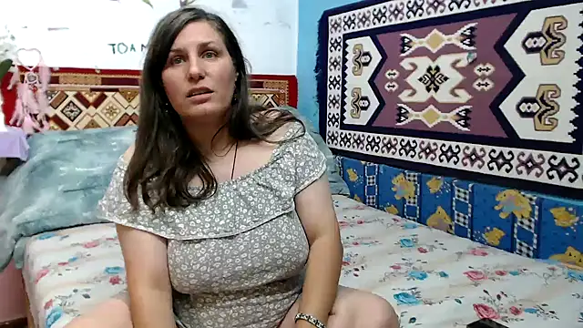 Snapshot of Adelinemilf chatting on 07.27.26 Adelinemilf online show from 07.27.26