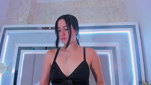 Snapshot of IsaBlue chatting on 01.19.26 IsaBlue online show from 01.19.26