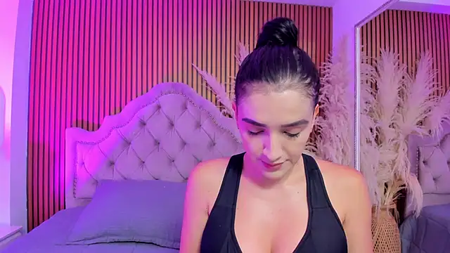 Violett hott  online show from 03.04.26