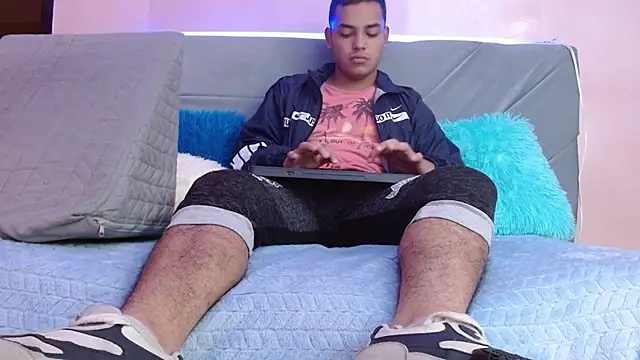 studentdeivy  online show from 02.07.26