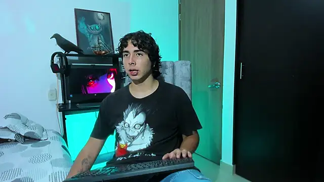 Snapshot of Keisuke_Baji_ chatting on 01.10.26 Keisuke Baji online show from 01.10.26