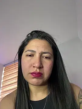 Snapshot of Mapisloop chatting on 02.16.26 Mapisloop online show from 02.16.26