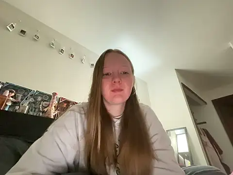 Snapshot of prettygirltracy_12 chatting on 02.01.26 prettygirltracy 12 online show from 02.01.26