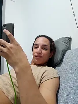 Snapshot of ofjuliaa chatting on 04.19.26 ofjuliaa online show from 04.19.26
