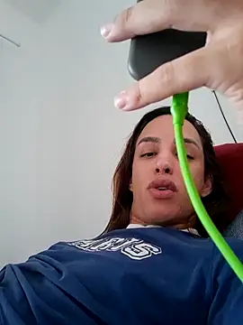 Snapshot of ofjuliaa chatting on 04.20.26 ofjuliaa online show from 04.20.26