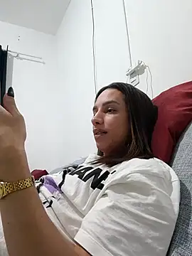 Snapshot of ofjuliaa chatting on 06.23.26 ofjuliaa online show from 06.23.26