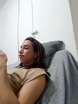 Snapshot of ofjuliaa chatting on 06.28.26 ofjuliaa online show from 06.28.26