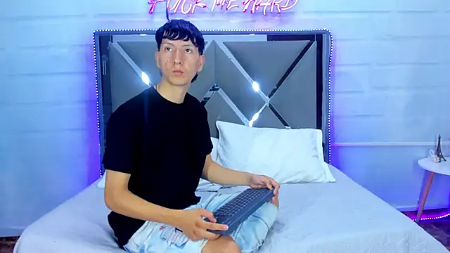 BunnyLove  online show from 04.06.26