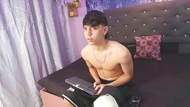 Snapshot of sebas_pretty7 chatting on 01.06.26 sebas pretty7 online show from 01.06.26