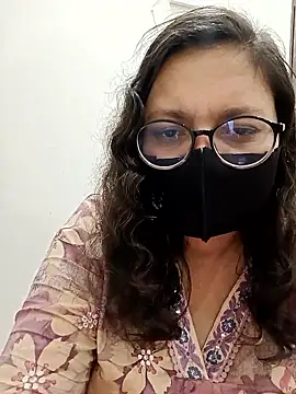 Snapshot of piryasharma005 chatting on 01.11.26 piryasharma005 online show from 01.11.26